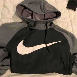 Nike therma-fit sweatshirt